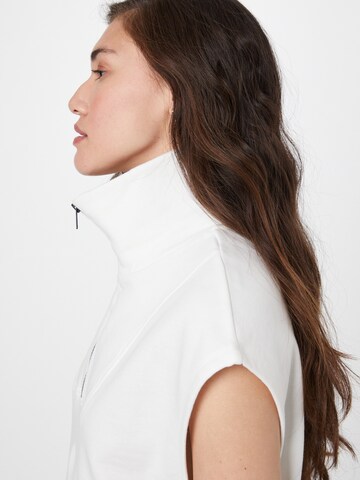 Gina Tricot Sweatshirt 'Embla' i hvit