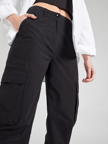 Tommy Jeans Loose fit Cargo Pants 'HARPER' in Black