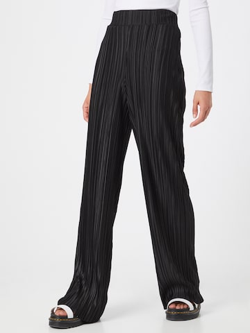 Warehouse Loose fit Pants in Black: front