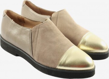 KMB Flats & Loafers in 39 in Beige: front