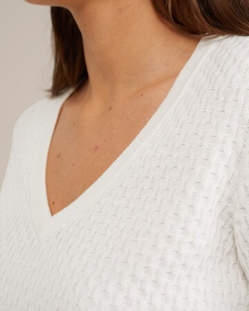 WE Fashion Sweater in Beige