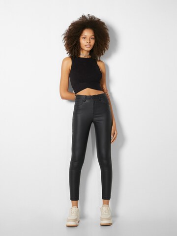 Bershka Skinny Hose in Schwarz