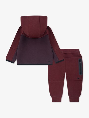 Nike SportswearJogging komplet 'TECH FLEECE' - crvena boja
