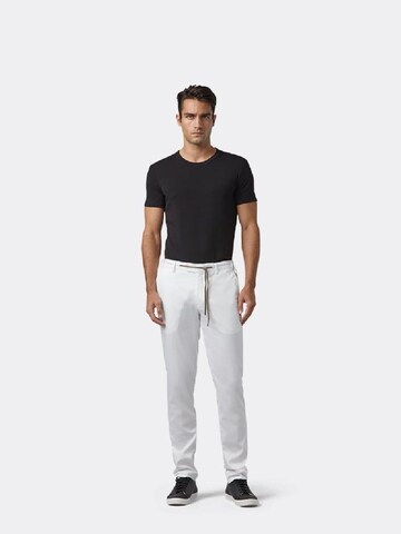 MMXGERMANY Regular Chino Pants 'Cervus' in White