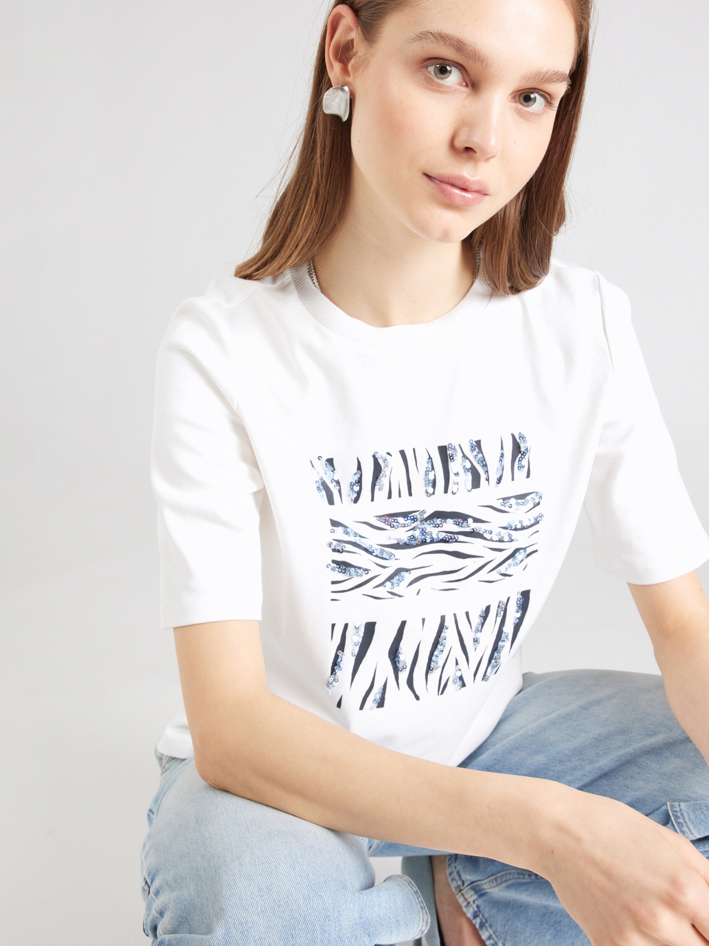S.Oliver Mädchen T-Shirt Mit Fußball-Motiv – Rundhals, Bedruckt Auf Vorder- Und Rückseite