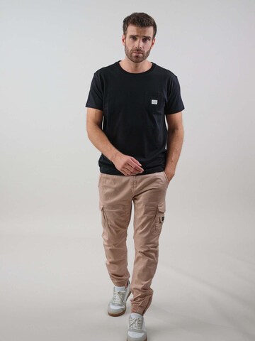 T-Shirt 'Basito' Deeluxe en noir
