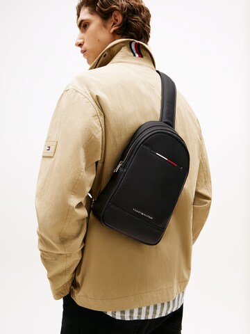 TOMMY HILFIGER Сумка через плечо 'CENTRAL' в Черный