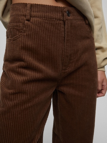 Pull&Bear Wide Leg Bukse i brun