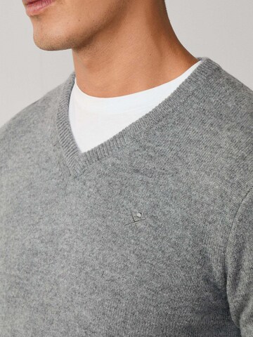 Hackett London Sweater in Grey