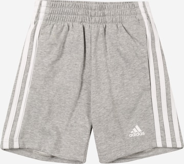 ADIDAS SPORTSWEAR Štandardný strih Športové nohavice 'Essentials 3-Stripes' - Sivá: predná strana