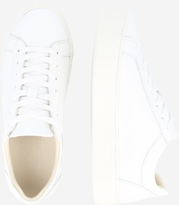 SELECTED FEMME - Zapatillas deportivas bajas 'Emma' en blanco