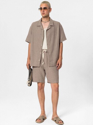 VAMOS CLO Regular Button Up Shirt 'Salvia' in Brown: front