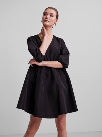 PIECES Φόρεμα 'Jylla' σε μαύρο: μπροστά