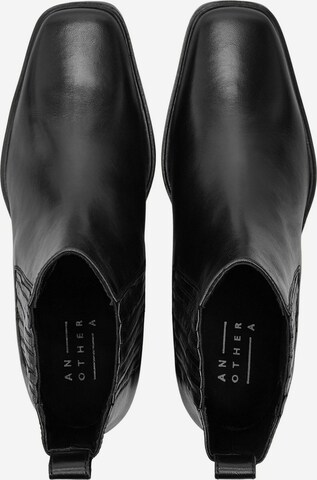 Another A Stiefelette in Schwarz