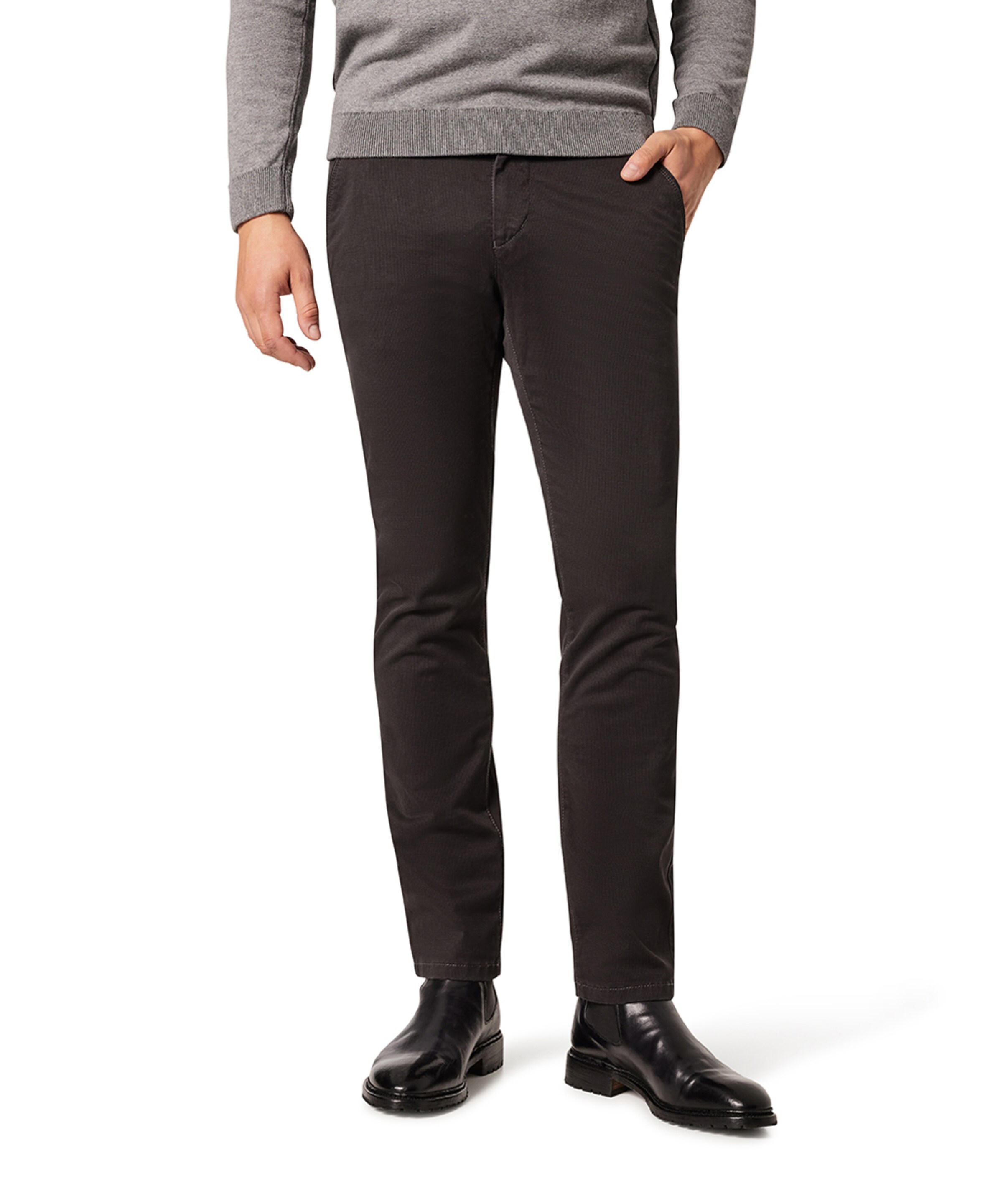 PIONEER Regular Chinohose in Schwarz: Vorderseite