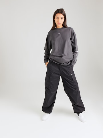 Nike Sportswear Футболка 'SWOOSH' в Серый