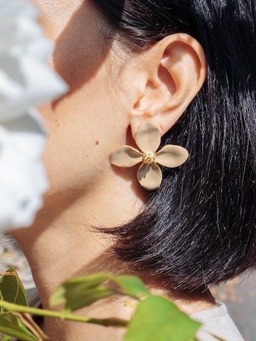 Les ReinesNaušnice 'Floral Elegance' - zlatna boja: prednji dio