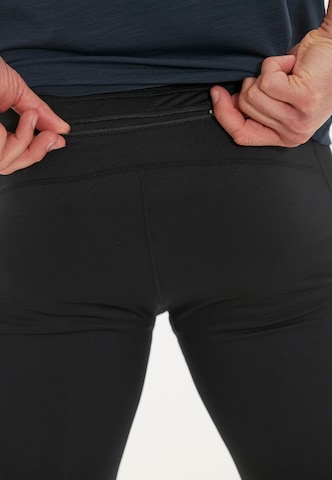 Regular Pantaloni sport de la ENDURANCE pe negru