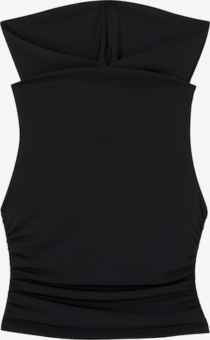 Top de la Pull&Bear pe negru: față