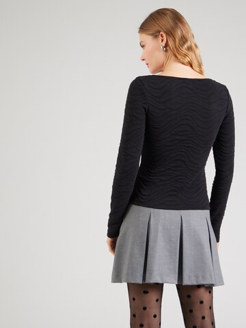 T-shirt 'Aurelia' ABOUT YOU en noir