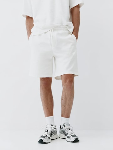 Loosefit Pantaloni di Pull&Bear in bianco: frontale