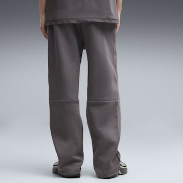 Loosefit Pantalon de sport PUMA en gris