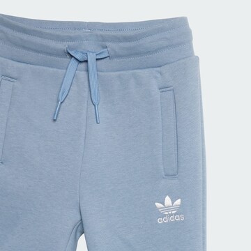 ADIDAS ORIGINALS Костюм для бега 'Essentials' в Синий
