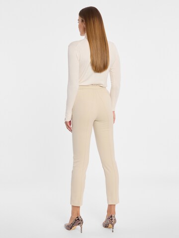 Regular Pantalon à plis 'Tricia Jones' Ana Alcazar en blanc