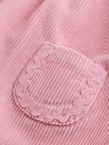 Next Set in Pink