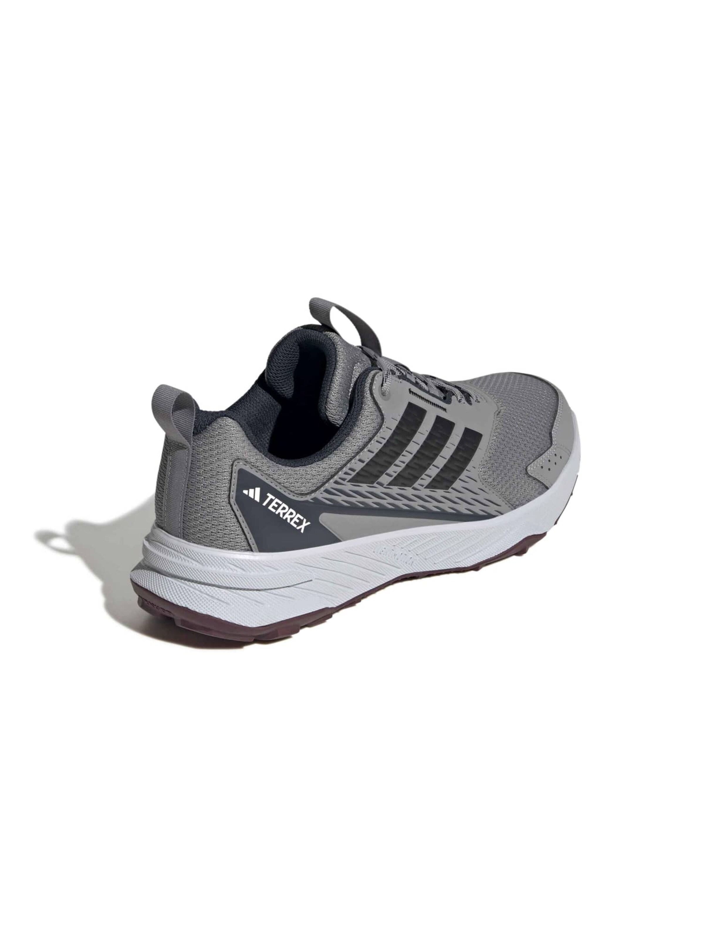 Chaussure basse 'TRACEFINDER 2' ADIDAS TERREX en gris
