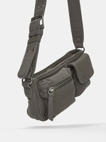 Borsa a tracolla di Pull&Bear in grigio