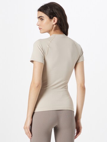 Hummel Funktionsshirt in Beige