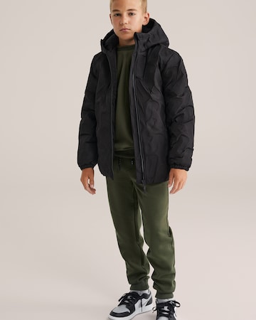 WE Fashion Демисезонная куртка в Черный