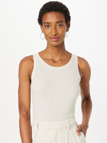 Soyaconcept Knitted Top in Beige: front
