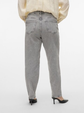 Vero Moda Curve Regular Jeans 'VMCTessa' in Grijs