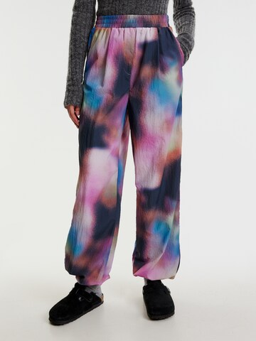 Loosefit Pantaloni 'Liya' di EDITED in colori misti: frontale