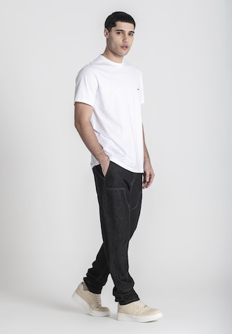 T-Shirt 'Must' Gianni Kavanagh en blanc