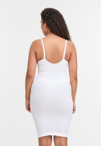 Robe Lykkeland Atelier en blanc