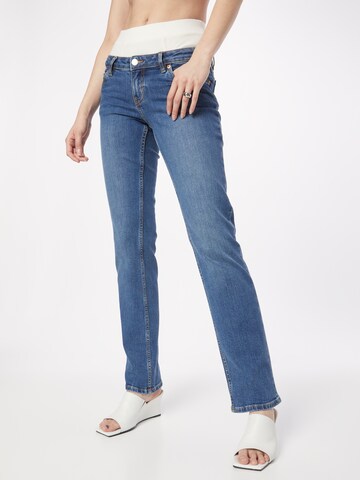 Monki Regular Jeans in Blue: front