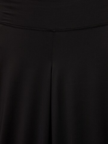 Pull&Bear Flared Hose in Schwarz