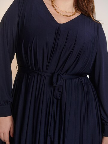 Robe 'Cosima' Guido Maria Kretschmer Curvy en bleu