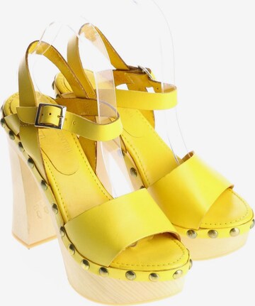 Fiorina Sandals & High-Heeled Sandals in 38 in Yellow: front