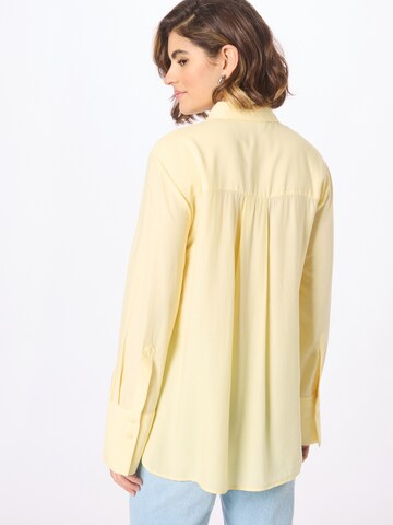 Gina Tricot Bluse 'Ina' in Beige