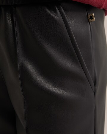 regular Pantaloni di WE Fashion in nero