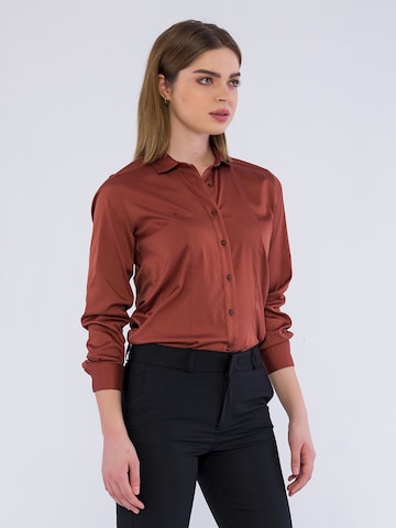 Basics and More Bluse 'Abby ' in Braun