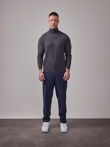 DAN FOX APPAREL Sweater 'The Essential' in Grey