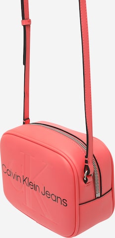 Sac à bandoulière Calvin Klein Jeans en rose : devant