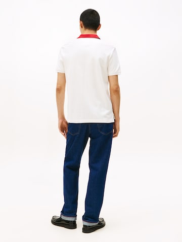 TOMMY HILFIGER Футболка в Белый