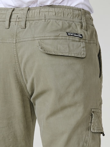 KOROSHI - Tapered Calças cargo em verde