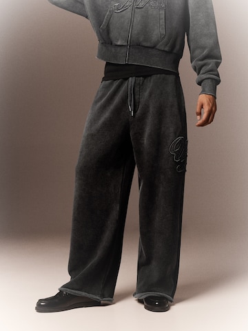 Baggy Pantalon Bershka en noir : devant